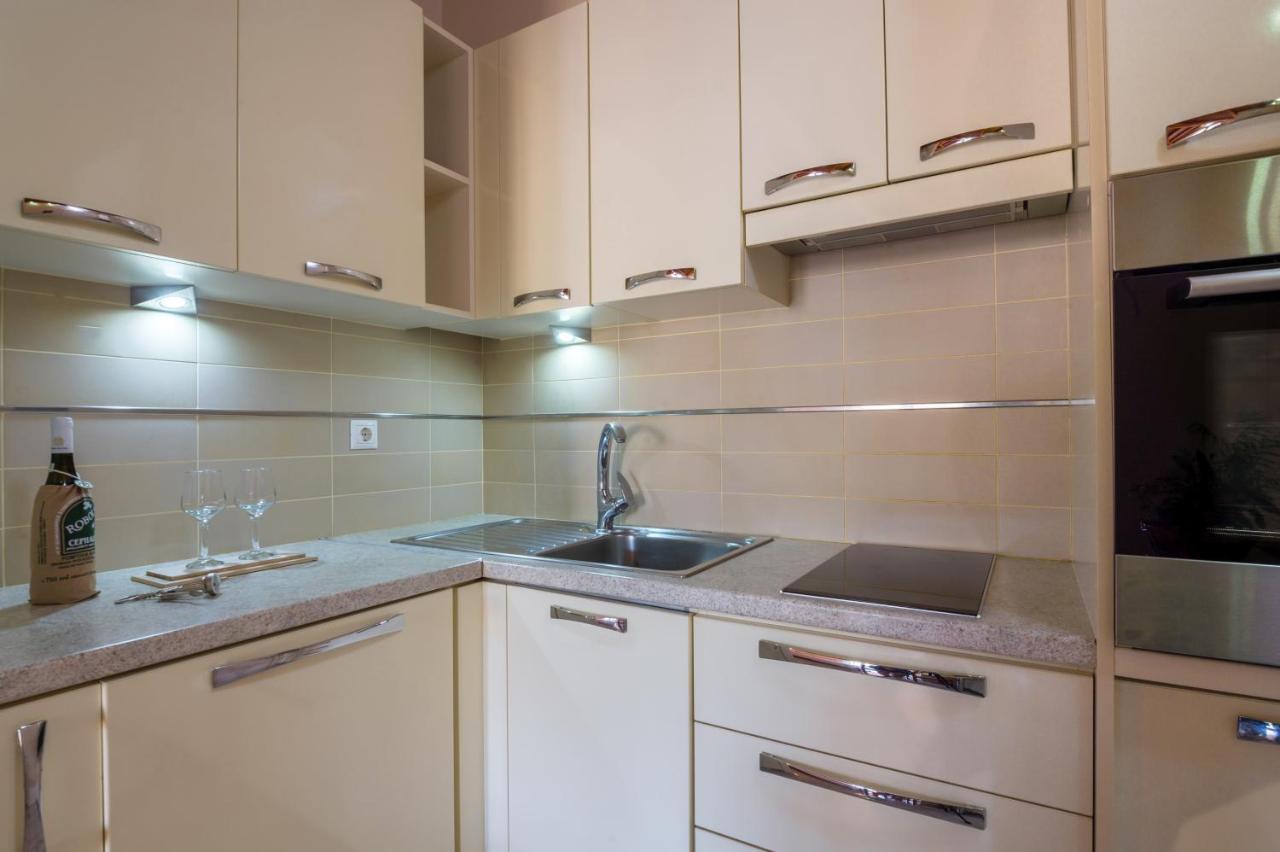 Rouchotas Apartments Аргостолион Экстерьер фото